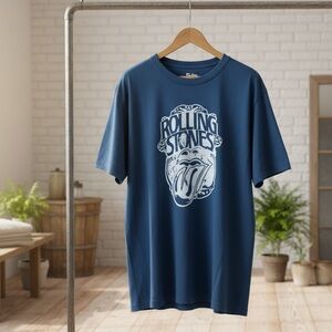 💥 ($1 w/Bundle) - Men’s Rolling Stones Shirt (Size: L)